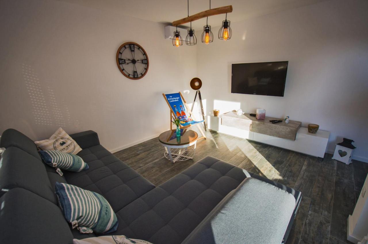 Deluxe 2 Bedroom Apartment With Sea View Baška Voda Exterior foto